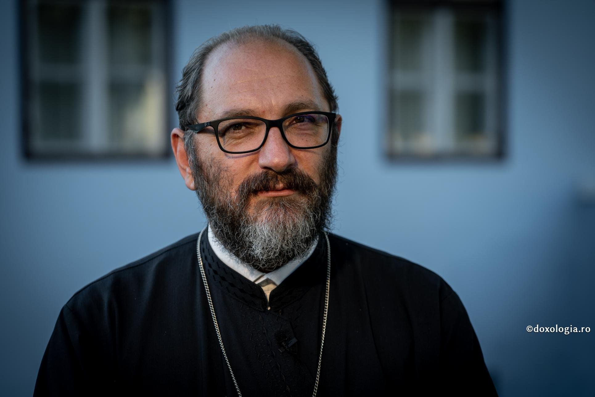  Părintele Constantin Necula: „Putin a murit fără să ştie. Să ne rugăm pentru el”