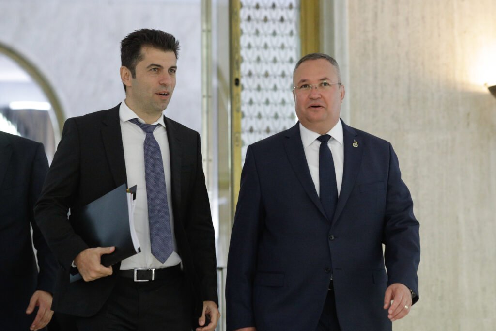  Vor acorda România și Bulgaria sprijin militar Ucrainei? Ce au răspuns vineri la București premierii celor două țări – VIDEO