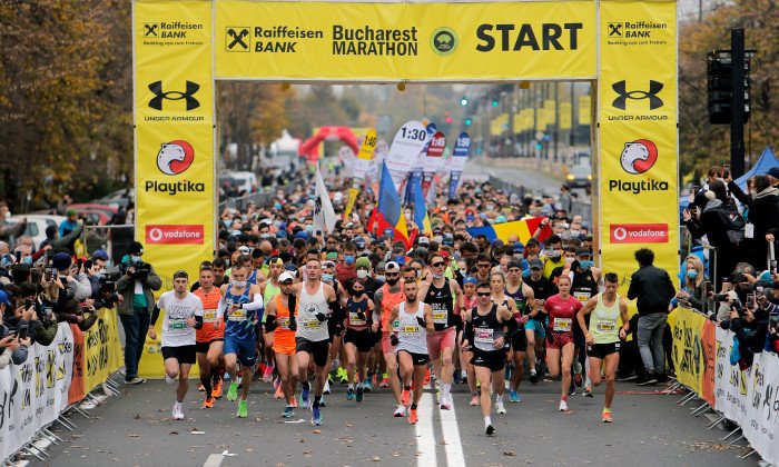  Un japonez de 50 de ani a intrat în stop cardiorespirator după ce a trecut linia de sosire la Semimaratonul București