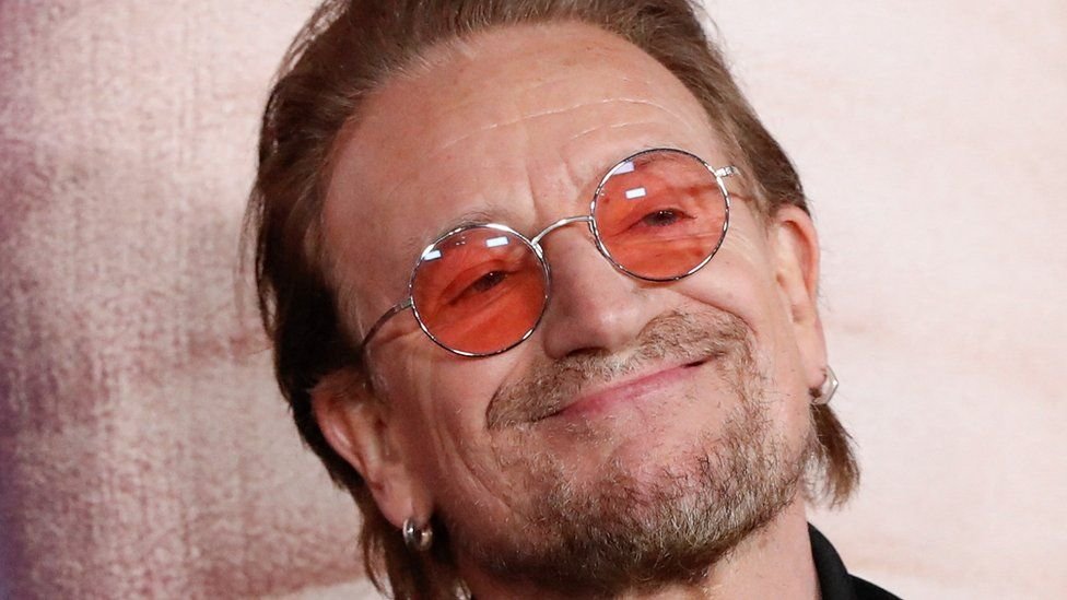  Solistul Bono îşi va lansa anul acesta cartea de memorii (VIDEO)