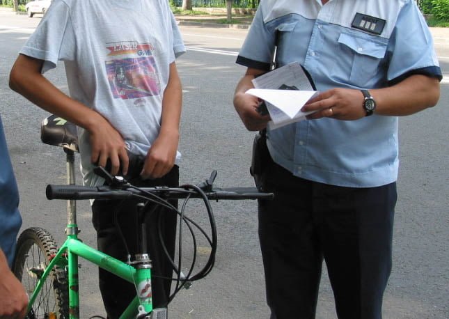  44 de biciclişti sancţionaţi la o razie a Poliţiei Rutiere pe străzile din Iași