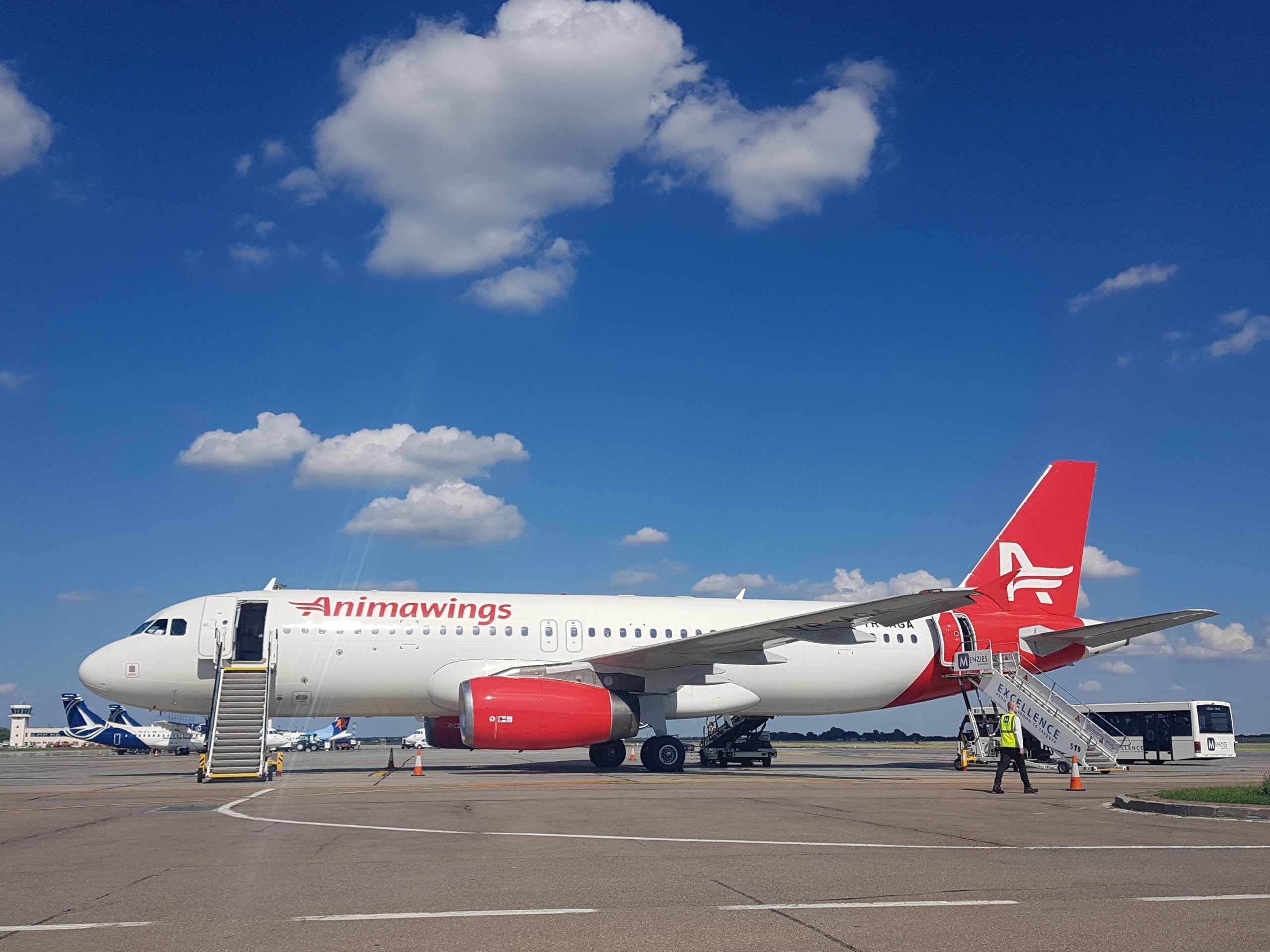 Cursă charter Animawings, cu destinaţia Antalya, blocată peste o oră pe Aeroportul Henri Coandă