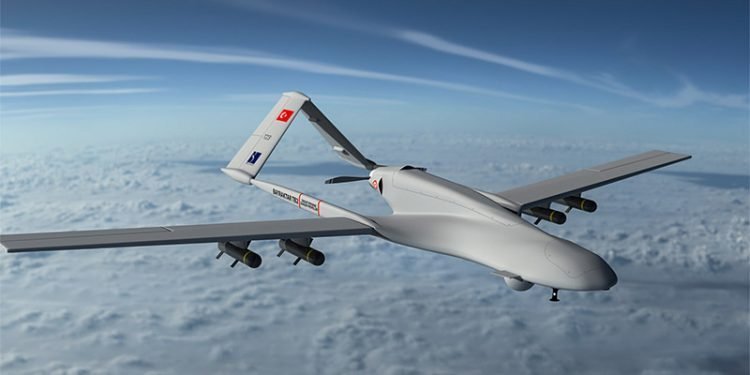  Războiul din Ucraina a făcut ca lumea întreagă să fie clientă a dronelor turceşti Bayraktar TB2