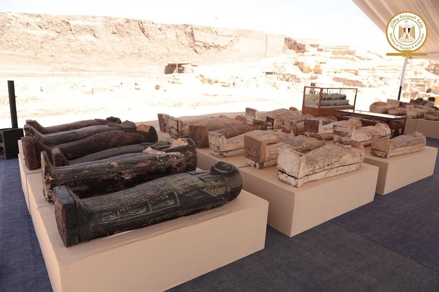  250 de sarcofage şi 150 de statuete din bronz, descoperite în Egipt, la Saqqara (FOTO)