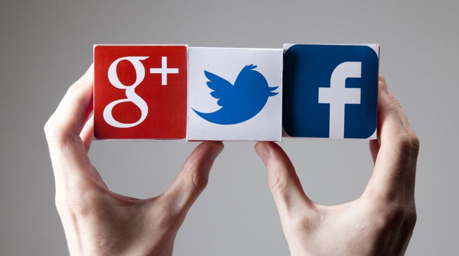  Document UE: Amenzi uriaşe pentru Google, Facebook şi Twitter dacă nu combat informaţiile false