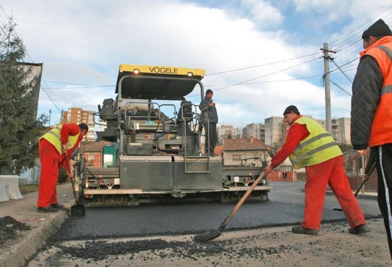 Concurență mare pentru asfaltarea unor străzi în Valea Lupului