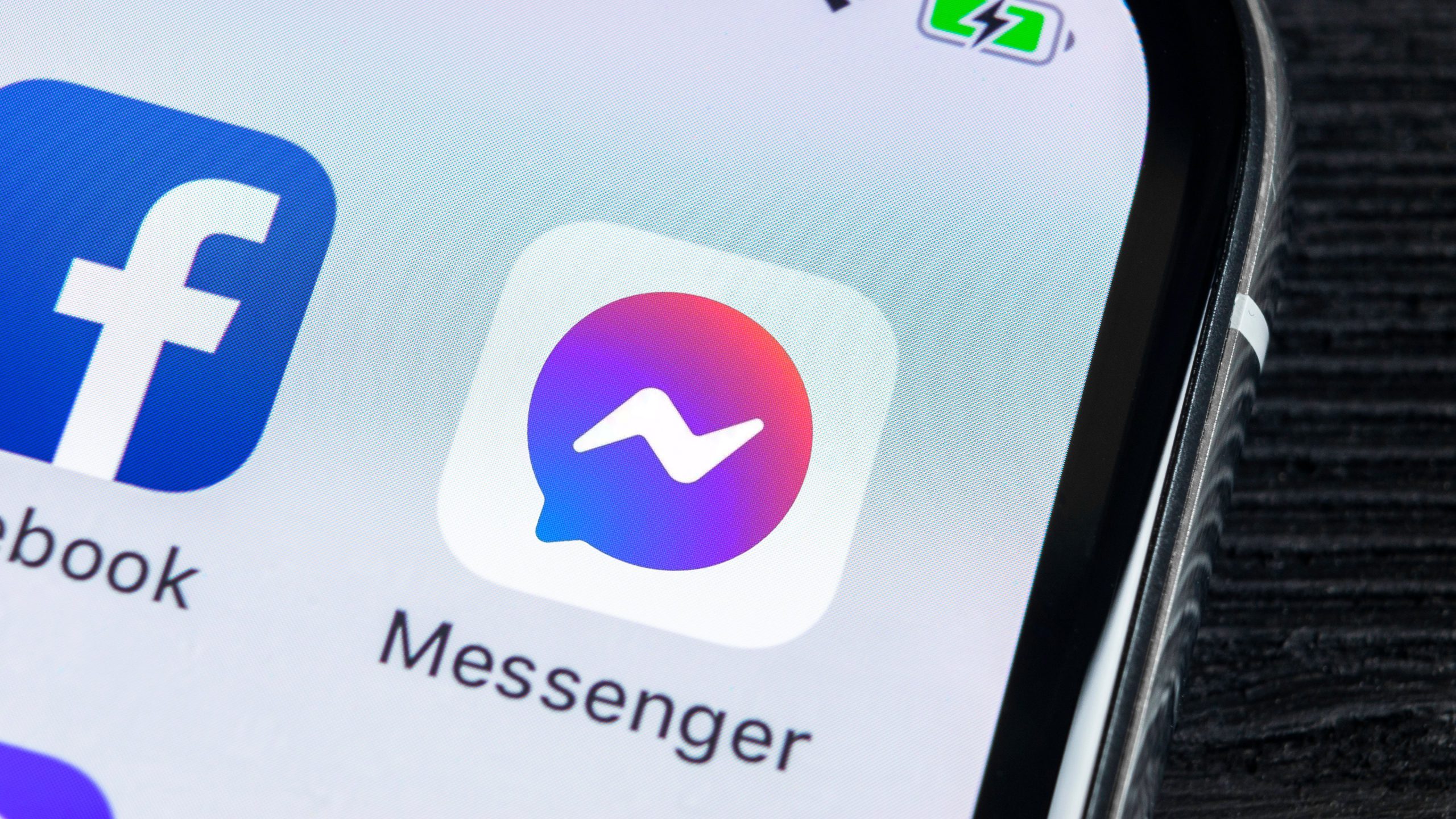  Meta vrea să reintegreze Messenger în Facebook