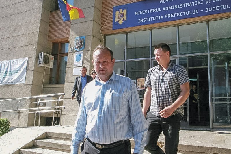  Secretarul primarului penal scapă basma curată. Un nesănătos precedent juridic la Iași