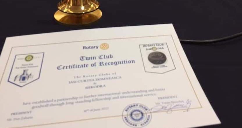  Ceremonie de rotire a colanului şi de schimbare a mandatului preşedinților cluburilor Rotary din Iași