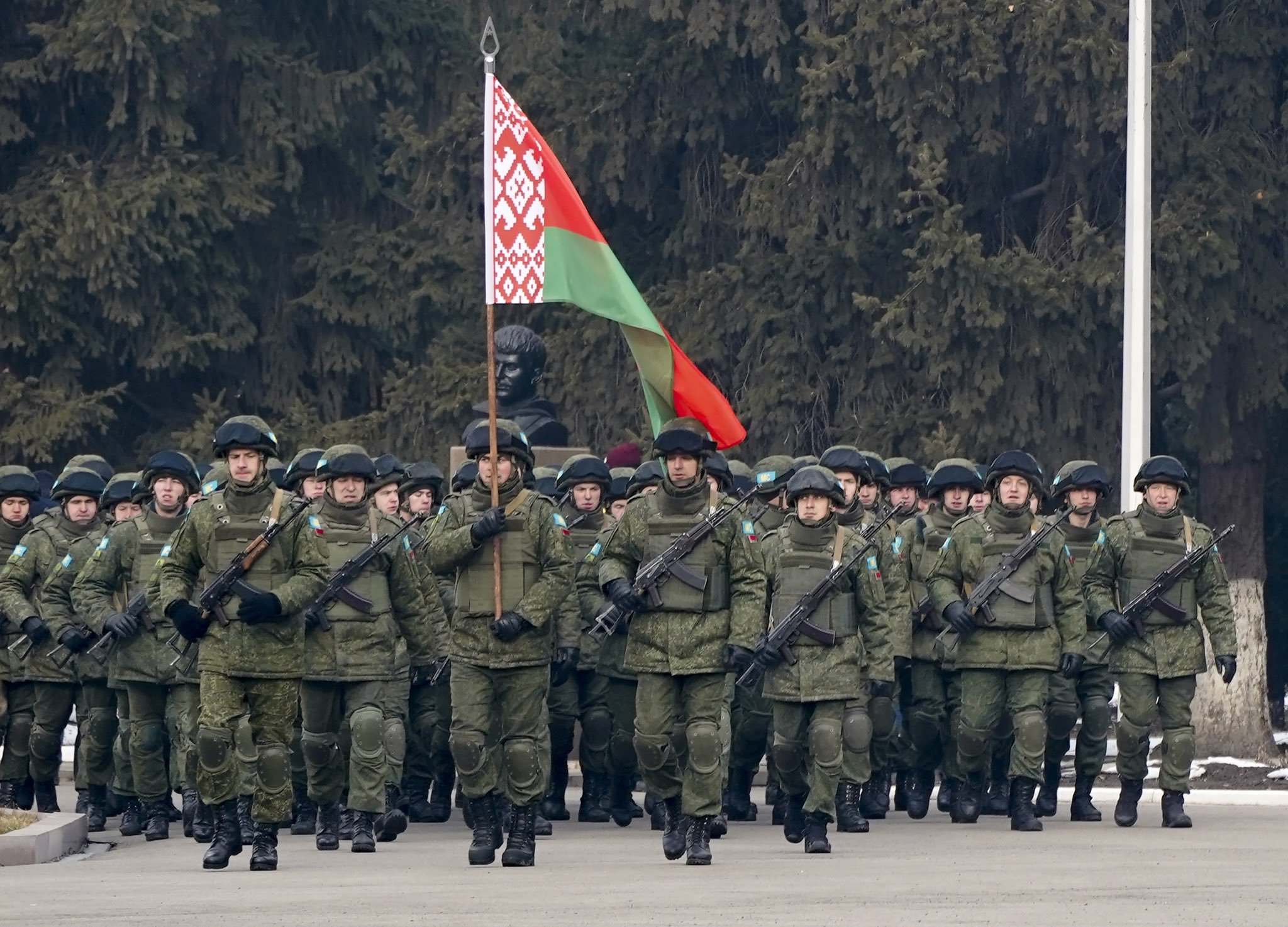  În caz de război, Belarusul ar ataca prima dată Polonia, îşi face curaj un comandant belarus