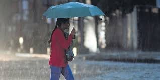  Meteorologii au emis avertizări de ploi, vijelii şi grindină pentru cea mai mare parte a ţării