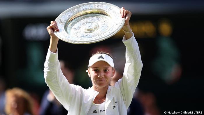  Ruşii îşi asumă în continuare meritele pentru victoria Elenei Rybakina la Wimbledon cu toate că nu i-au dat nici un ban