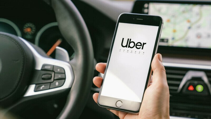  Uber a făcut venituri de milioane în România, dar are taxe neplătite