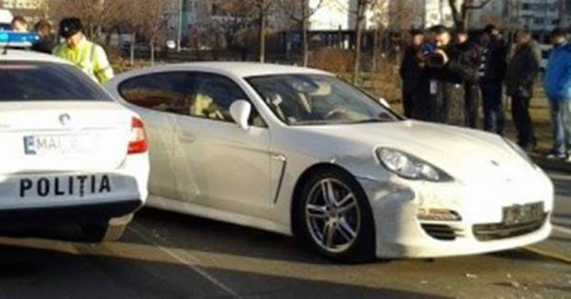  Ce surpriză au avut poliţiştii care au oprit un Porsche pe bd. Independenţei