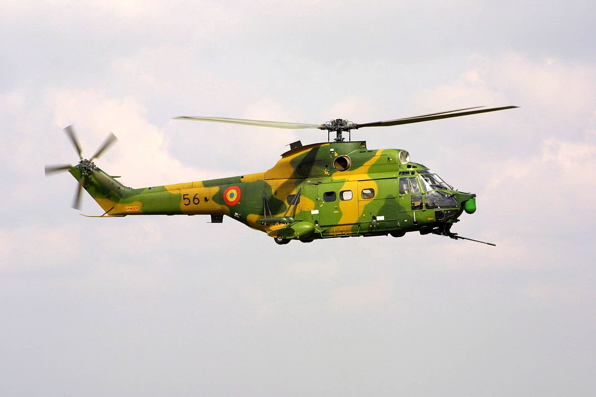  Zboruri demonstrative în Iaşi cu elicoptere IAR 330. Nu vă alarmaţi inutil!