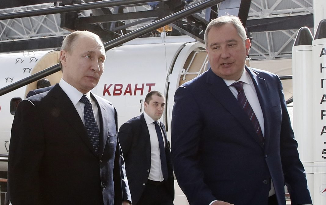  Vladimir Putin l-a demis pe şeful agenţiei spaţiale ruse Dmitri Rogozin
