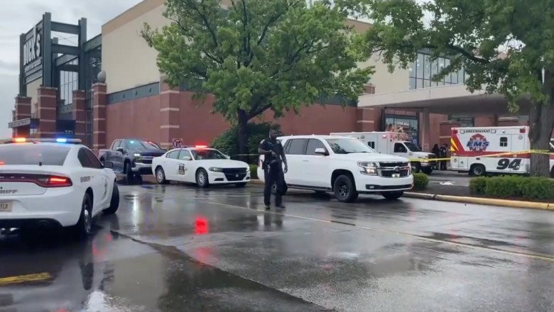  Nou atac armat în SUA: Trei oameni au fost împuşcaţi mortal într-un centru comercial