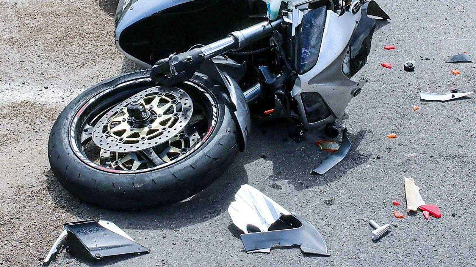  Argeş: Un motociclist în vârstă de 19 ani a decedat într-un accident la Corbi