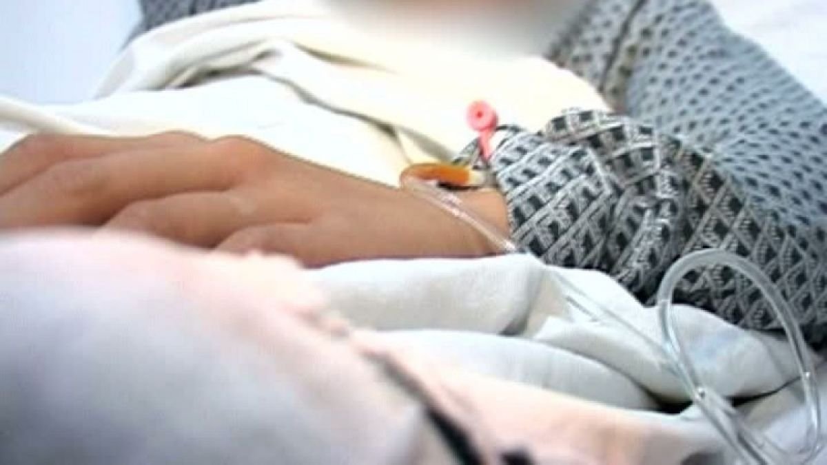  Un copil din Suceava a fost la un pas de moarte după ce a mâncat o conservă