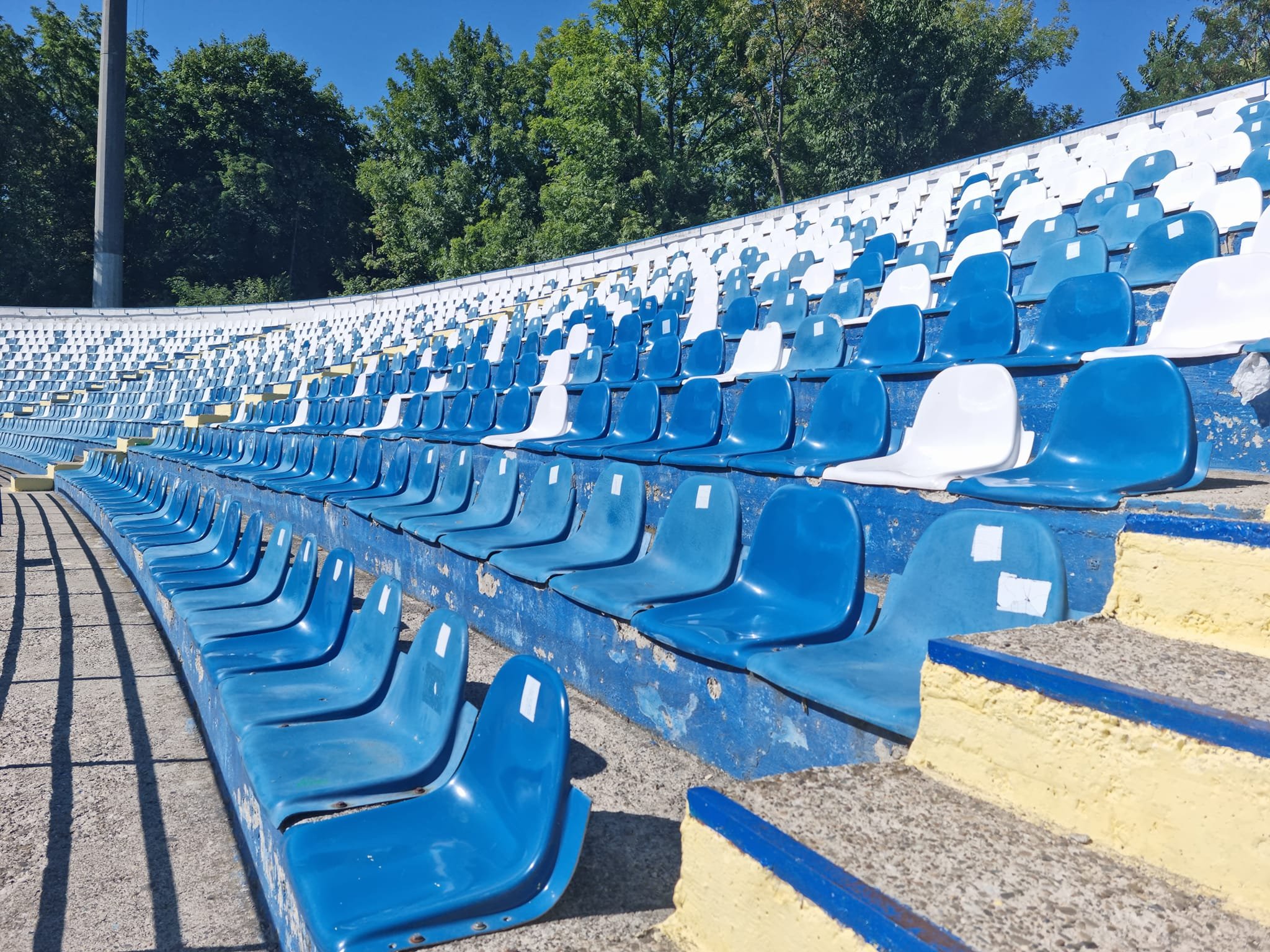  Până la noul stadion, Primăria aduce o tribună mobilă de o mie de locuri