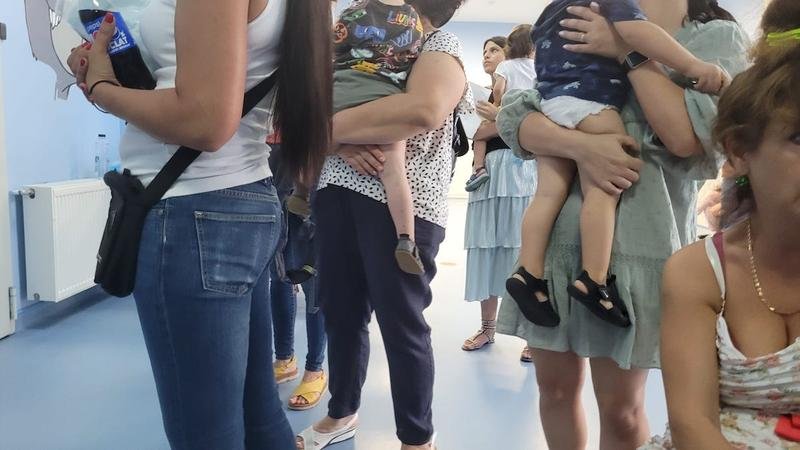  FOTO Urgențe la Spitalul Gr. Alexandrescu: Prin ce trece un copil consultat după 5 ore de așteptare