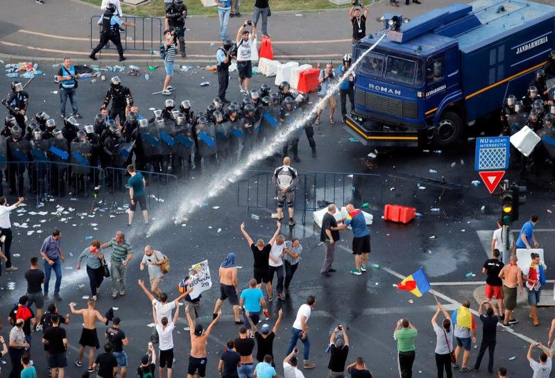  FOTO&VIDEO Patru ani de la protestele din 10 august. Oameni bătuți cu bestialitate, niciun vinovat