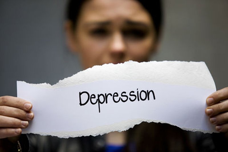  Grupuri de suport organizate pentru pacienţii care suferă de depresie cronică. Opt întâlniri pe săptămână