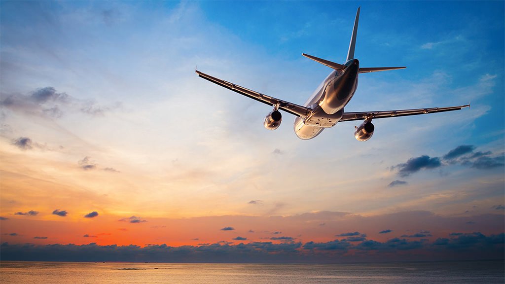  Preţul mediu al biletelor de avion s-a majorat cu 19%, în perioada vacanţei