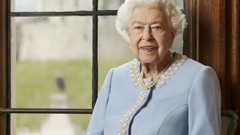  Regina Elisabeta, sub supraveghere medicală / Premierul Marii Britanii: Întreaga țară este foarte îngrijorată