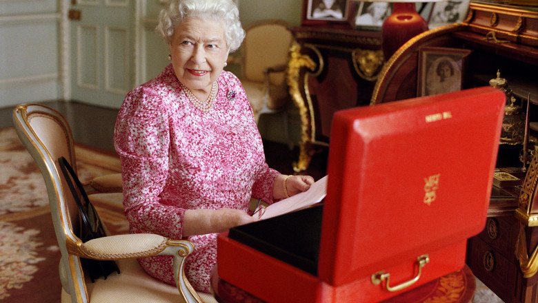  Elizabeth a II-a a lăsat o scrisoare misterioasă care să fie deschisă în 2085