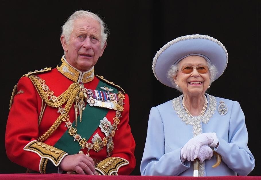  Cea mai mare parte averii personale a lui Elizabeth a II-a urmează să fie moştenită de Charles al III-lea