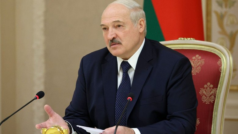  Lukaşenko promite ironic că va împărţi lemne de foc Europei: „Să nu lăsăm Europa să moară de frig”