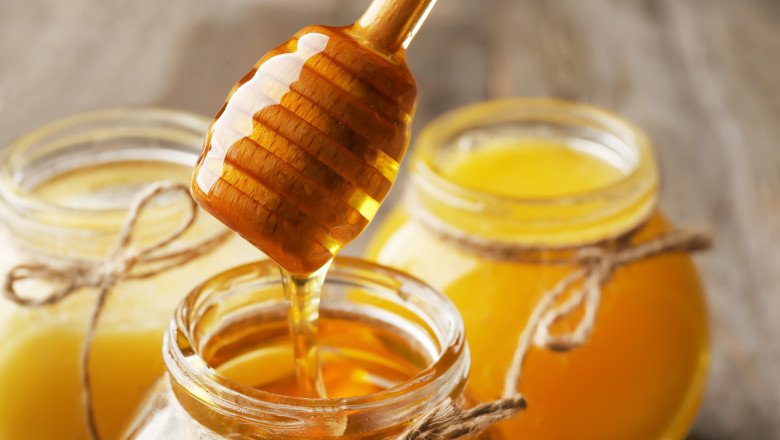  Producţia de miere a României a scăzut la jumătate în acest an; apicultorii nu primesc ajutoare de minimis