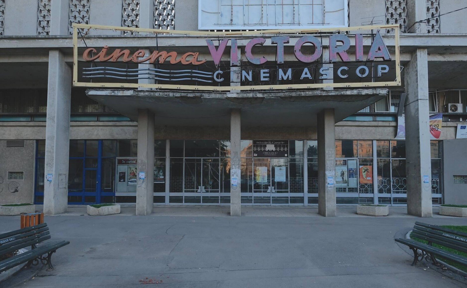  Faţadă nouă la Cinema Victoria. Cât costă