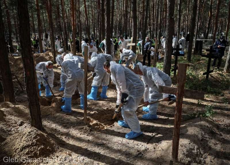  Ucraina: 146 de cadavre exhumate până acum din groapa comună de la Izium (guvernatorul regiunii Harkov)
