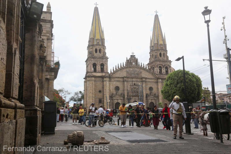  Doi morţi şi peste 200 de clădiri afectate de seismul produs luni în Mexic