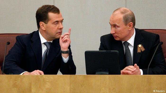  Medvedev ameninţă cu folosirea întregului arsenal rus, inclusiv armamentul nuclear strategic