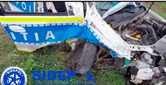  VIDEO Mașina de poliție distrusă la Iași, folosită ca etalon național pentru a demonstra cât de jalnică și lipsită de siguranță e dotarea oamenilor legii