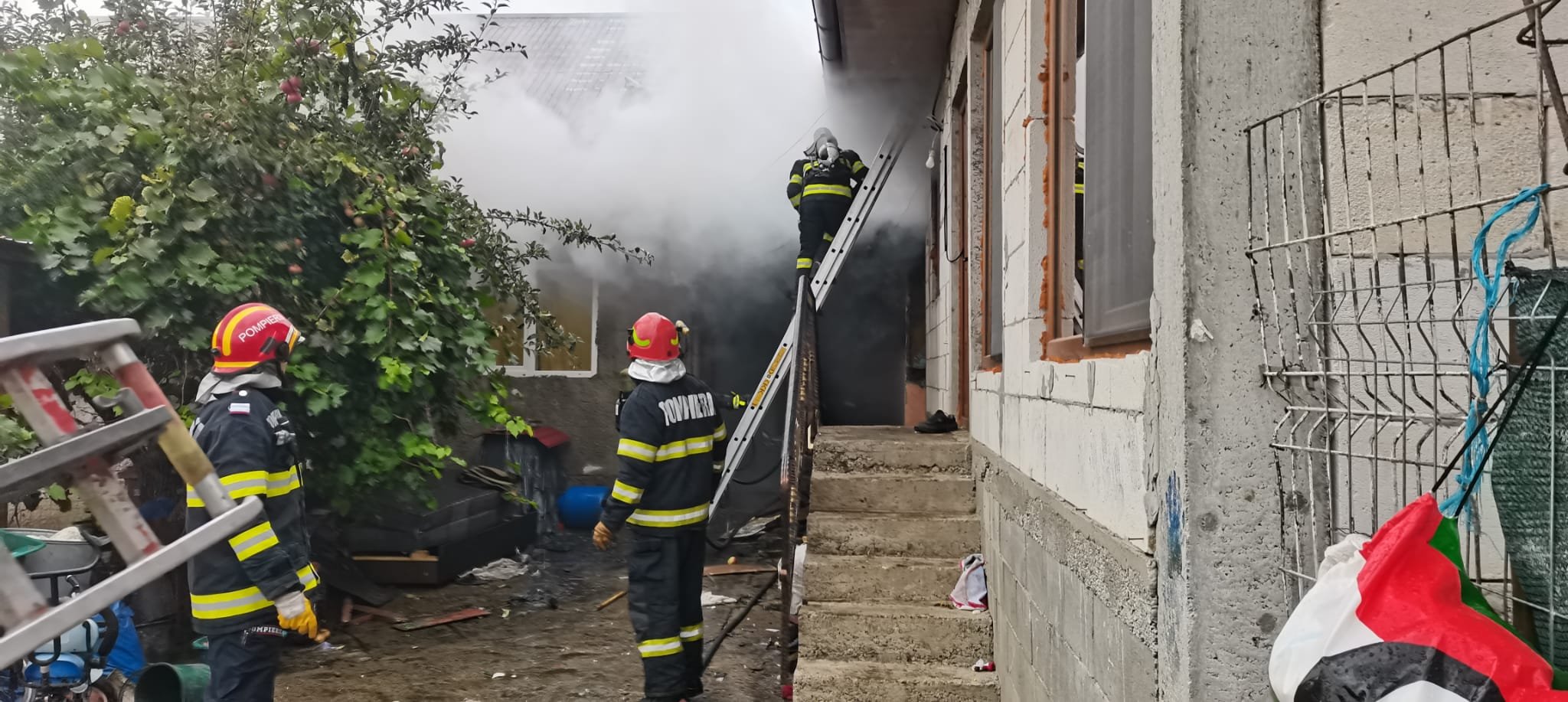  VIDEO – Alertă! Persoană carbonizată în urma unui incendiu care a avut loc în comuna Voineşti