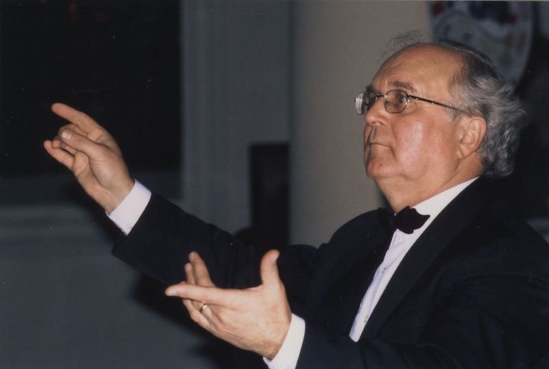 O prestigioasă aniversare ieşeană cu larg ecou internaţional: Muzicologul şi dirijorul Coralei studenţeşti „Cantores Amicitiae”,  Nicolae Gâscă – 80 ani!