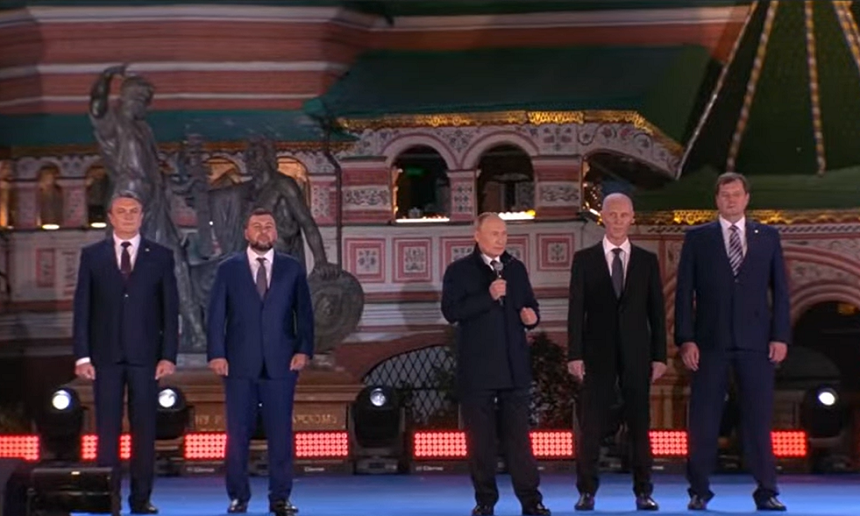  Putin a cântat imnul Rusiei la concertul prilejuit de anexarea regiunilor Herson, Zaporojie, Lugansk şi Doneţk