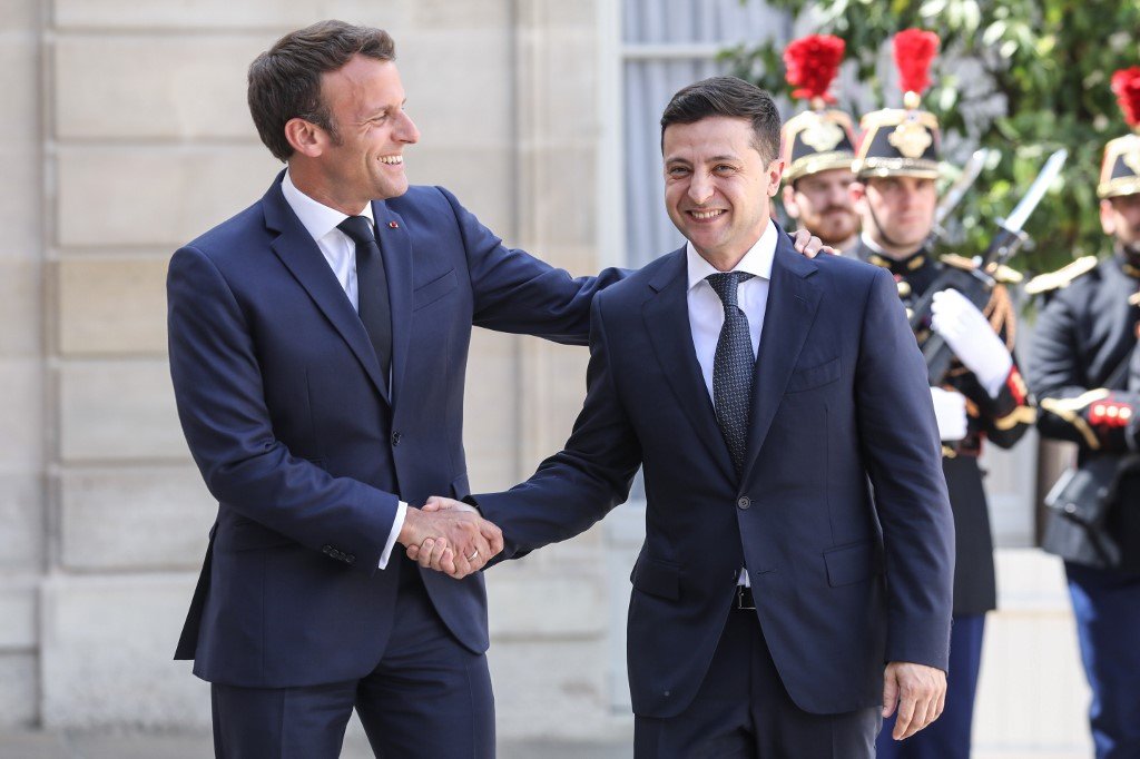  Macron anunţă un fond de 100 de milioane de euro pentru achiziţii directe ale Kievului de material militar