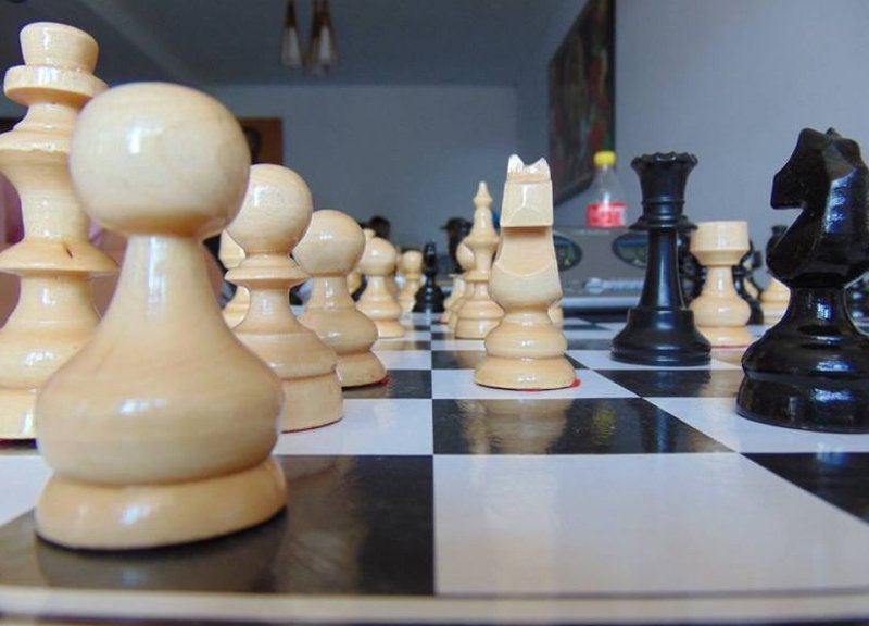  Șah la Vatra Satului