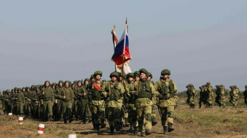  Kremlinul refuză să confirme desfăşurarea unui grup militar comun de trupe cu Belarus