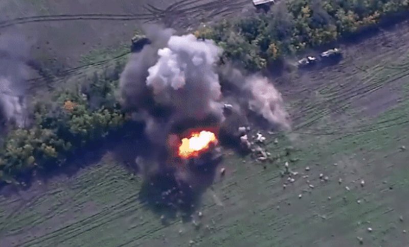  VIDEO Măcelul HIMARS. Rușii au pierdut în câteva minute 10 piese de artilerie, un tanc și cel puțin 4 camioane