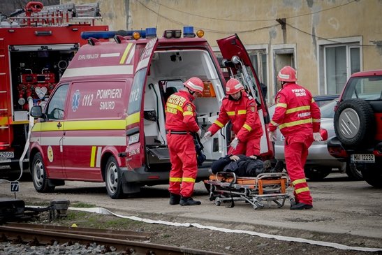  Braşov: Două accidente cu câte patru maşini. Şase persoane rănite
