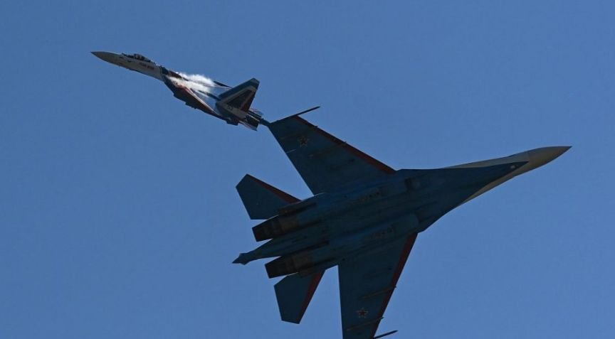  Forţele aeriene ruse au lansat o rachetă în apropierea unui avion britanic deasupra Mării Negre