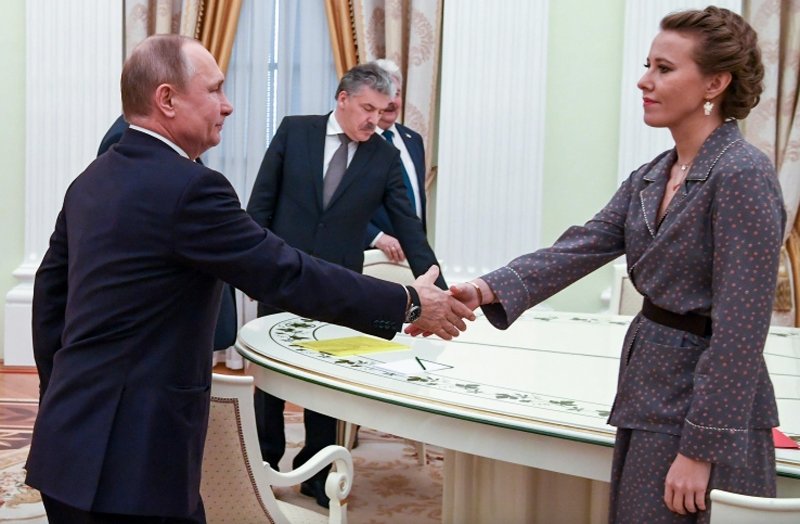  Jurnalista Ksenia Sobceak, cunoscută ca fina lui Putin a fugit din Rusia de teamă că va fi arestată