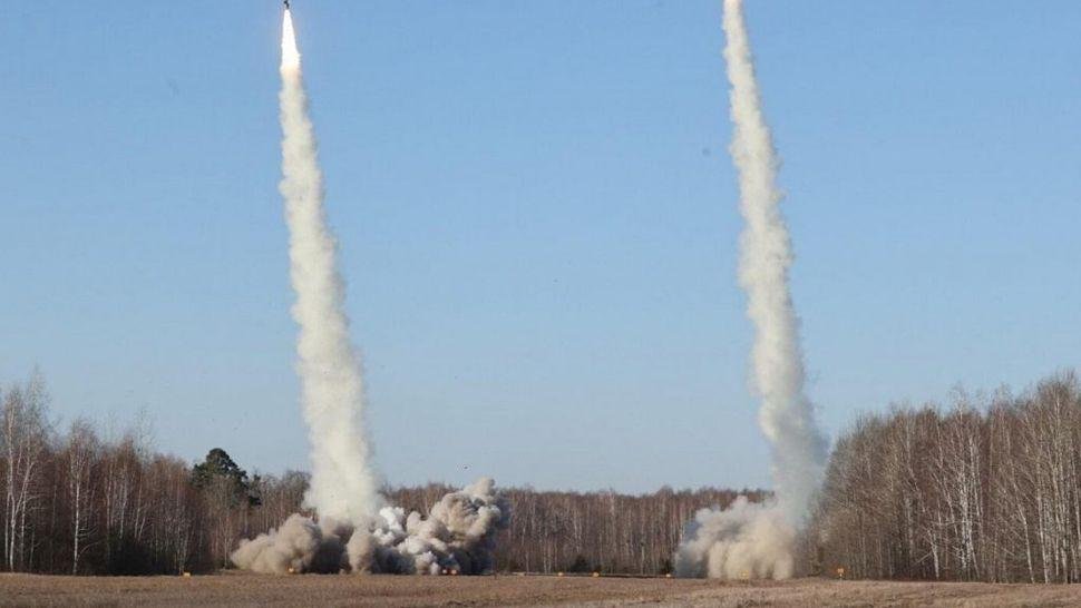  Rușii au atacat cu rachete în apropierea graniței cu România. Cernăuțiul, bombardat