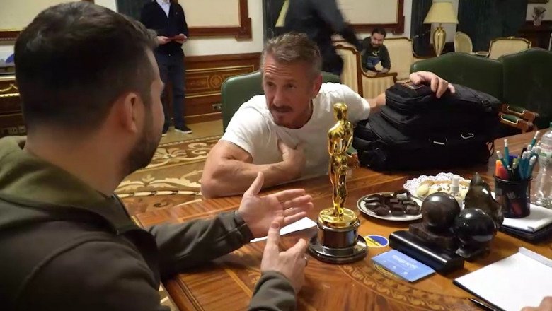  Sean Penn l-a vizitat pe preşedintele Zelenski şi i-a împrumutat statueta Oscar până la sfârşitul războiului